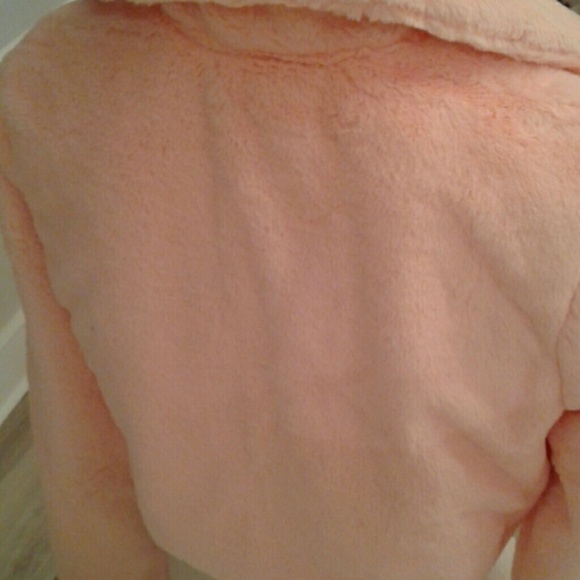 Beautiful peach jacket - Picture 3 of 3